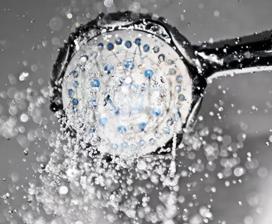 Comment calculer la capacité de mon chauffe-eau d’eau chaude en fonction du nombre de personnes dans le foyer ?