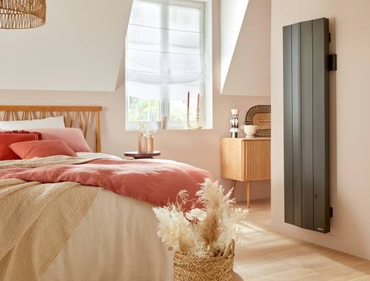 radiateur-lectrique-atlantic-galapagos-v-gris-ambiance-chambre.jpg