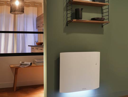 radiateur-lectrique-divali_horizontal_blanc_ambiance_jour-divali_horizontal_blanc_ambiance_nuit.jpg